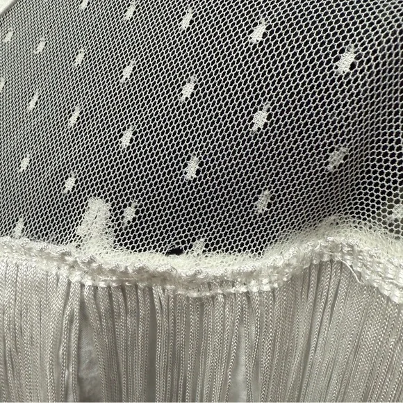 Radzoli Floral Embroidered Fringe Tunic Top Mesh Yoke Boho Chic White M - Picture 3 of 9